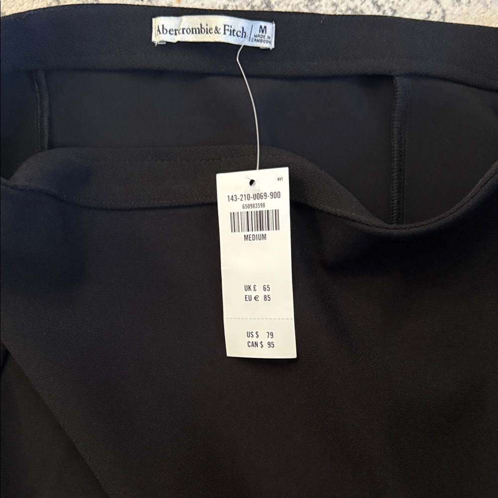 Abercrombie Black Women's Skirt - Picture 2 of 3